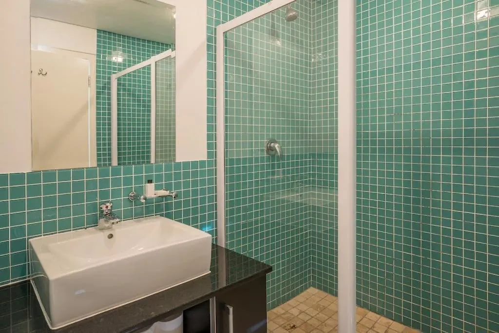 Apartment 3-Bed City Center Spacious & Secure Cape Town